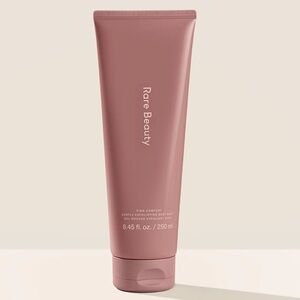 Rare Beauty Exfoliating Body Wash by Selena Gomez